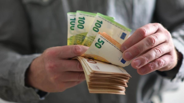 Αναδρομικά: Με τόκο 6% και έως €4.000 για 370.000 συνταξιούχους!
