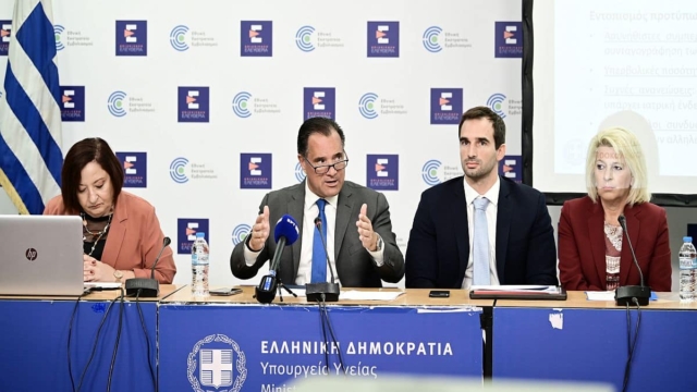 Άδωνις Γεωργιάδης: «Πρόστιμο €800.000 σε γιατρό που έγραψε χιλιάδες φάρμακα σε 1 μήνα με το ΑΜΚΑ της μητέρας του»