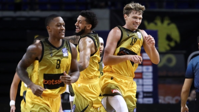 ΑΕΚ – Καρδίτσα 96-65: Εύκολο βράδυ για τον Δικέφαλο που έκανε το 2/2