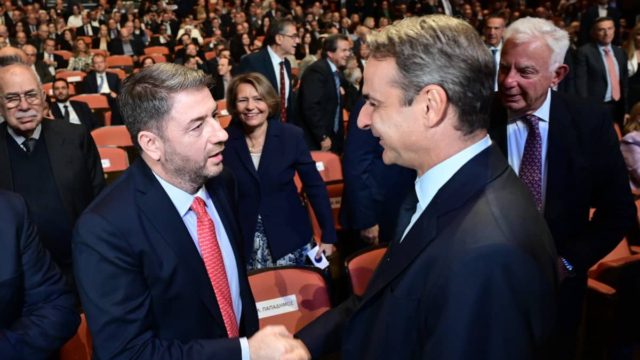 Το ΠΑΣΟΚ επιστρέφει: Οι επόμενες κινήσεις Ανδρουλάκη για «χτυπήσει» την κυβερνητική παντοδυναμία