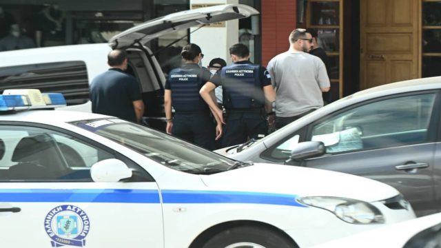 Θεσσαλονίκη: Νύφη γρονθοκόπησε την πεθερά της για τραπεζική κάρτα- Την κλείδωσε στο σπίτι