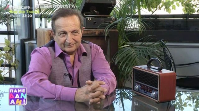 «Πικάντικες» αποκαλύψεις από τον Σπύρο Μπιμπίλα: «Αυτό το τραγούδι ακουγόταν όταν έκανα πρώτη φορά έρωτα»