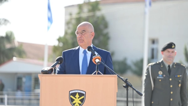 Νίκος Δένδιας: Αλλαγές για την στρατιωτική θητεία – Τι είπε για την εθελοντική στράτευση των γυναικών