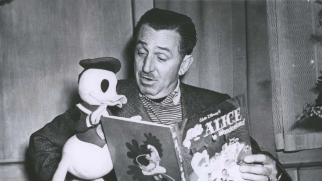Walt Disney: Ο άνθρωπος που δημιούργησε τα πιο όμορφα όνειρα για όλο τον κόσμο – Η ιστορία του κορυφαίου δημιουργού κινουμένων σχεδίων