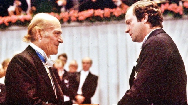 18/10/1979: «Άξιος εστί ο ποιητής» – Όταν ο Οδυσσέας Ελύτης βραβεύτηκε με το Νόμπελ Λογοτεχνίας