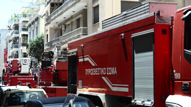 Τραγωδία στο κέντρο της Αθήνας – Νεκρός άνδρας σε διαμέρισμα έπειτα από φωτιά