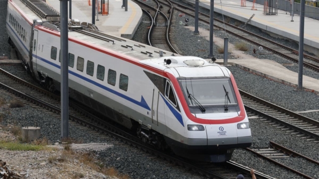 Hellenic Train: Εγκαινιάζει τη νέα εμπορική πλατφόρμα για την αγορά εισιτηρίων