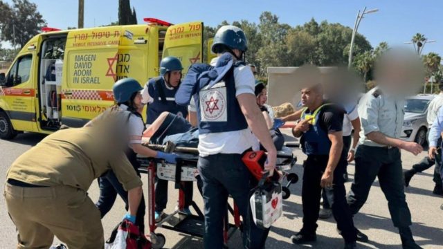 Συναγερμός στο Τελ Αβίβ για τρομοκρατική επίθεση: Φορτηγό έπεσε σε στάση λεωφορείων