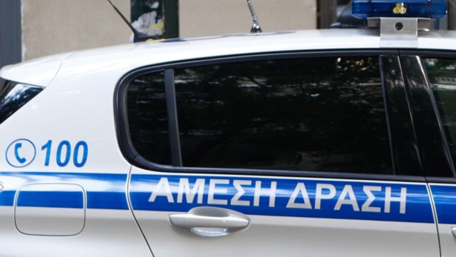 Άγρια συμπλοκή Ρομά στην Καλαμάτα: Χτυπούσαν αυτοκίνητο με βαριοπούλα και εμβόλισαν μητέρα με βρέφος