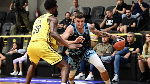 Μαρούσι – Κολοσσός 70-67: Η πρώτη τους νίκη για φέτος με πρωταγωνιστές Ρέινολντς – Στόουβ (video)