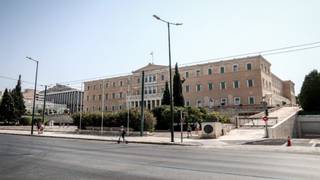 Κέντρο της Αθήνας: Σημαντικές αλλαγές σε Μετρό και Τραμ λόγω παρελάσεων για την 28η Οκτωβρίου