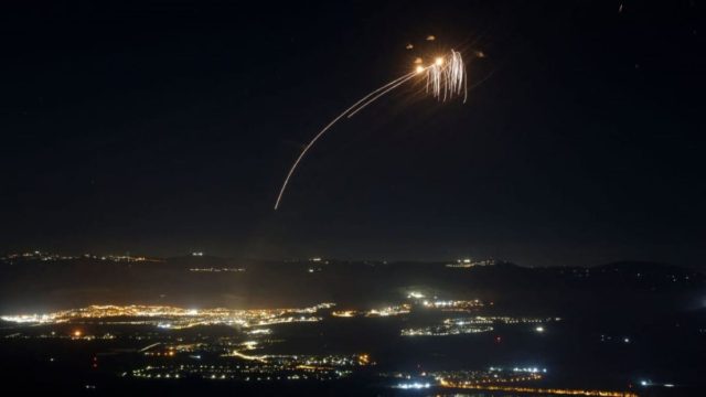 Φωτιά στη Μέση Ανατολή: Συνεχίζονται οι βομβαρδισμοί από το Ισραήλ – Έτοιμοι για απάντηση Ιράν και Χεζμπολάχ