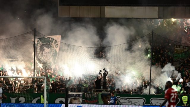 Επεισόδιο οπαδικής βίας στη Νέα Φιλαδέλφεια: Ξυλοκόπησαν και απείλησαν πατέρα και γιο – Η αναφορά στον Μιχάλη Κατσούρη (video)