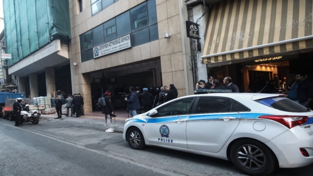 Νέο θρίλερ στο κέντρο της Αθήνας: Νεκρός 29χρονος μέσα στο Α.Τ. Ομονοίας – Βρέθηκε απαγχονισμένος