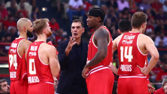 Euroleague: Ίδρωσε αλλά πήρε την πρώτη νίκη ο Ολυμπιακός, έκανε τα εύκολα… δύσκολα κόντρα στη Ζαλγκίρις