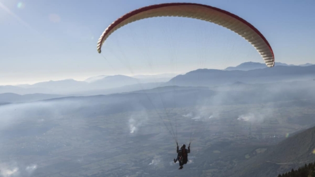Τραγωδία στη Θεσσαλονίκη: Έπεσε χειριστής παραπέντε – Ανασύρθηκε νεκρός από δύσβατη περιοχή