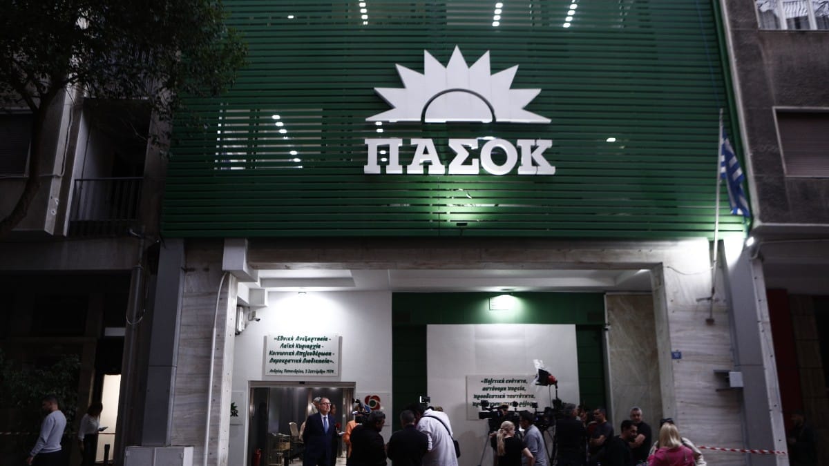 Θρήνος στο ΠΑΣΟΚ: Πέθανε ο άλλοτε διευθυντής του γραφείου του Κώστα Σημίτη, Αντώνης Αγγελίδης