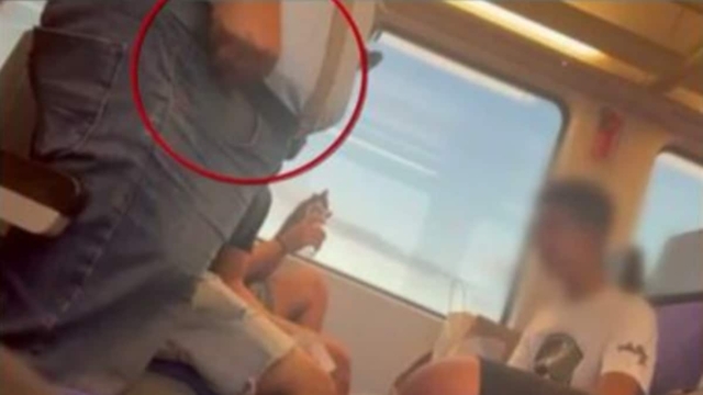 Ελεγκτής στον Προαστιακό «τσέπωνε» χρήματα από τους επιβάτες: Καρέ καρέ η δράση του – Τέθηκε σε διαθεσιμότητα