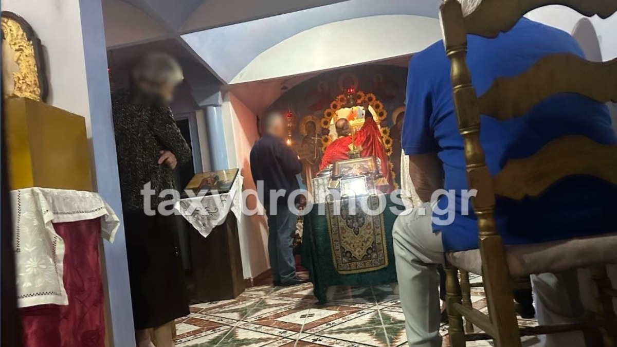 Κοσμοσυρροή στο παράνομο εκκλησάκι του Βόλου: Προκλητικός ο «μαϊμού» ιερέας, λειτούργησε κανονικά και με απήχηση (photos)