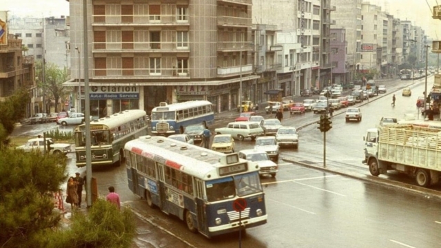 Κουιζ για την παλιά Αθήνα: Αναγνωρίζεις τη λεωφόρο; Σίγουρα σε έχει βγάλει ο δρόμος!