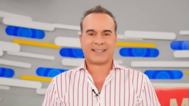 Σε πελάγη ευτυχίας ο Φώτης Σεργουλόπουλος – Παντρεύτηκε τον σύντροφό του μετά από χρόνια σχέσης (video)