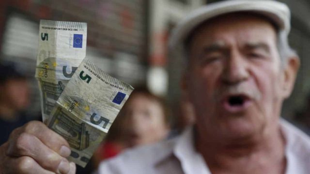 Κόβονται συντάξεις: Σε ποιους δεν αποδόθηκε η σύνταξη για τους μήνες Οκτώβριο και Νοέμβριο