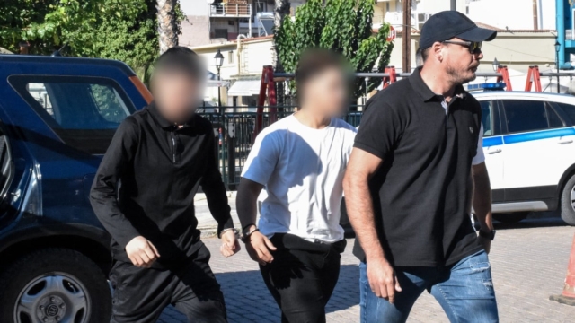 Πρόστιμα χιλιάδων ευρώ και ποινές φυλάκισης σε γονείς που απειλούν εκπαιδευτικούς και παραμελούν τα παιδιά τους!