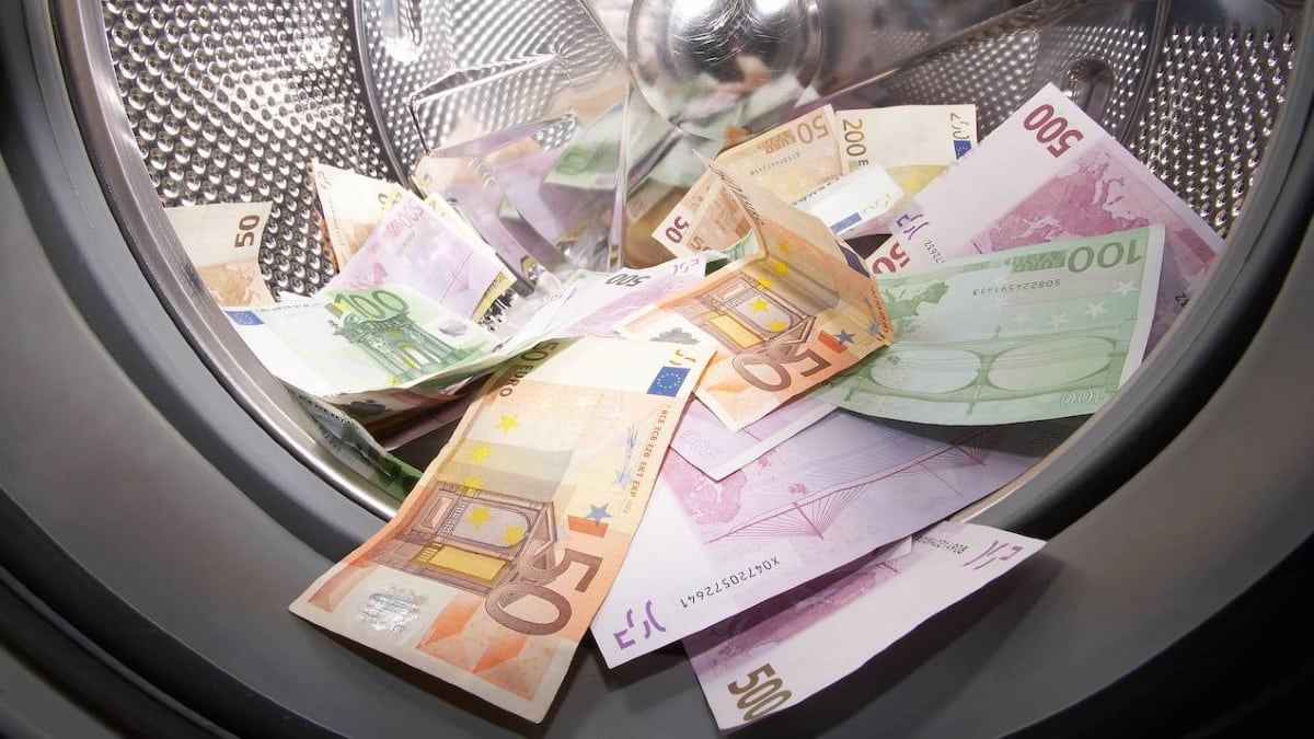 Θεσσαλονίκη: Πρώην πολιτικός σε απάτη «καρουζέλ» 35 εκατ. ευρώ – Έρευνα από την Αρχή για το Ξέπλυμα