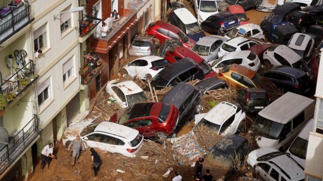 Ασύλληπτη εθνική τραγωδία στην Ισπανία: Τους 158 έφτασαν οι νεκροί στη Βαλένθια – «Όλοι ξέρουμε κάποιον που έχει πεθάνει»
