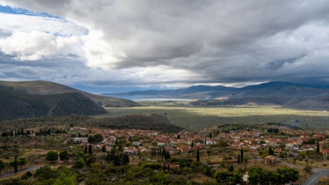 Καταπράσινο, παραδοσιακό χωριό από «ατόφιο χρυσάφι»: Προορισμός για «βουνίσιους και θαλασσινούς»