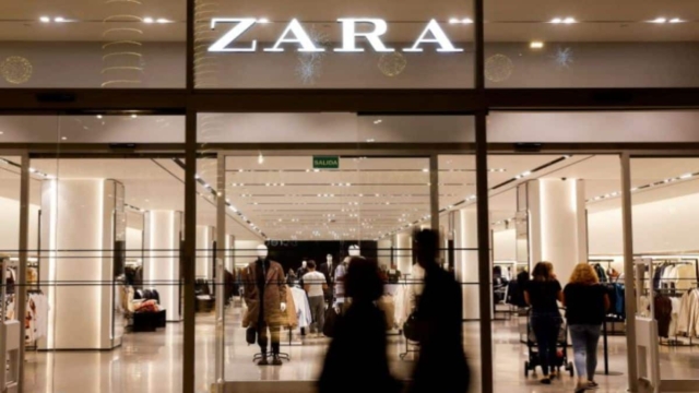 Το Zara ντύθηκε στα μπορντώ: Οι hot μπότες της φετινής σεζόν που θα φορεθούν πολύ