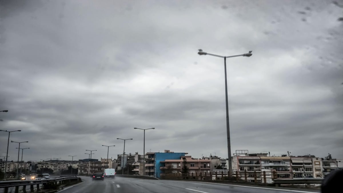 Κακοκαιρία Bora: Βροχές και καταιγίδες παντού – Ήχησε το «112» σε Κεντρική Μακεδονία και Θεσσαλία
