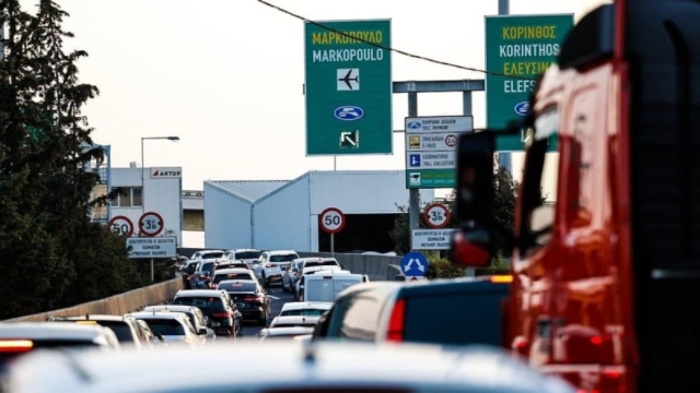 Τροχαίο ατύχημα στην Αττική Οδό – Μεγάλες καθυστερήσεις προς Ελευσίνα