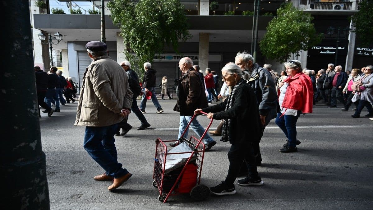 Αύριο κατατίθενται τα αναδρομικά στους συνταξιούχους – Ποιοι πάνε ταμείο