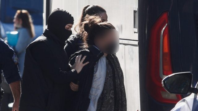 Έκρηξη στους Αμπελόκηπους: Προφυλακιστέα η 30χρονη μετά την απολογία της – Αρνείται την εμπλοκή της