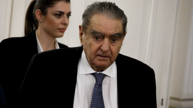 Πέθανε ο Βαρδής Βαρδινογιάννης – Η ανακοίνωση της οικογένειας