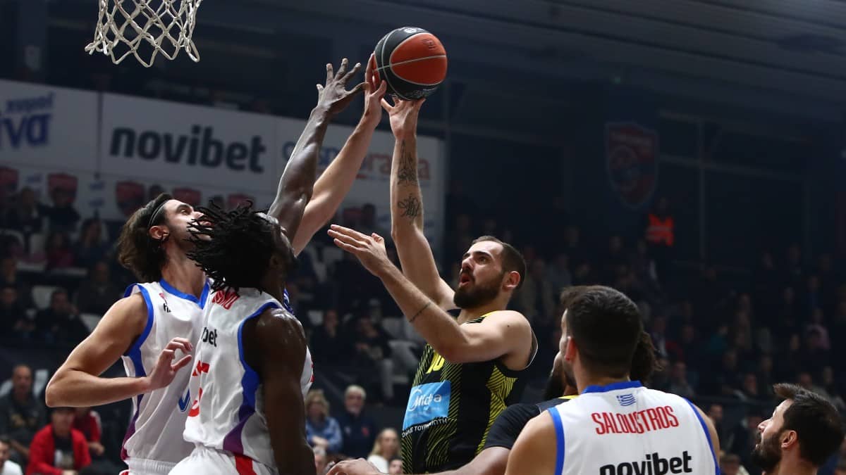 Basket League: Οne-man-show του Τολιόπουλου, άλμα παραμονής για τους Θεσσαλούς και ένα χαμένο μπάσκετ στο Προμηθέας – ΑΕΚ