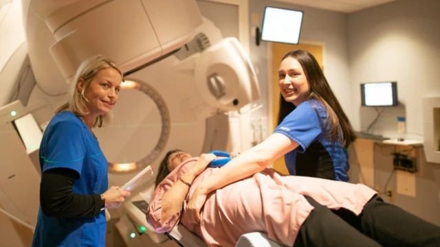 Αυτό χρειαζόμασταν να ακούσουμε: Αισιόδοξα νέα για τη θεραπεία του καρκίνου του τραχήλου της μήτρας!