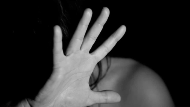 «Μη, σε παρακαλώ, μη…»: Το σπαρακτικό βίντεο της ΕΛ.ΑΣ. για την παγκόσμια μέρα κατά της βίας των γυναικών