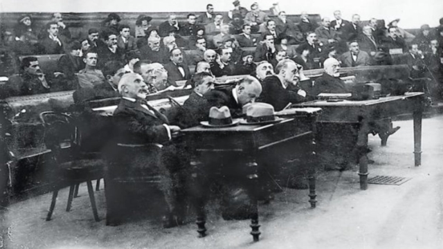 Σαν Σήμερα (15/11), το 1922: Η Δίκη των πρωταίτιων της Μικρασιατικής Καταστροφής