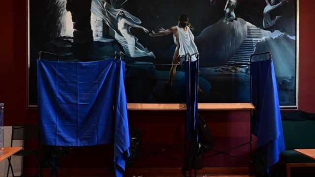 «Βόμβα» για την αυτοδιοίκηση: Καταργείται ο β’ γύρος, οι πολίτες θα μπορούν να επιλέγουν 2 συνδυασμούς