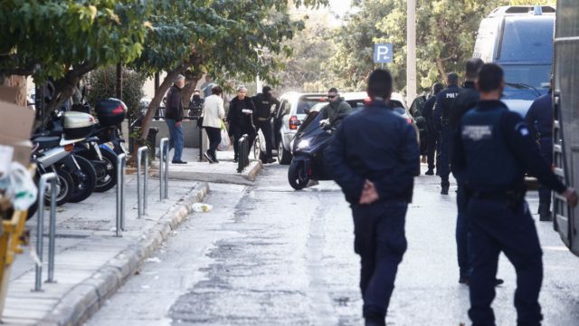 Έκρηξη στους Αμπελόκηπους: «Δεν έχω σχέση με καμία οργάνωση» – Οδηγήθηκε στη φυλακή ο 31χρονος