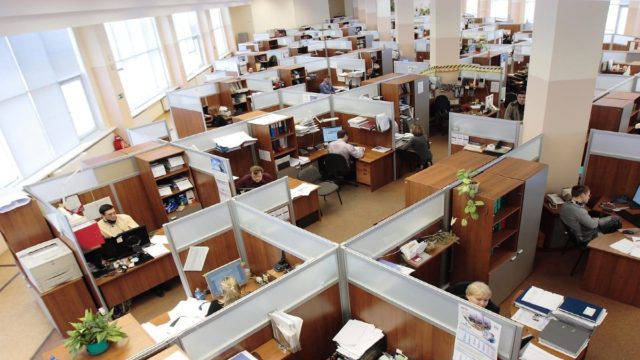 Eurostat: Τρίτοι από το τέλος στην ΕΕ οι Ελληνες σε αυξήσεις μισθών και συνολικές αποδοχές!