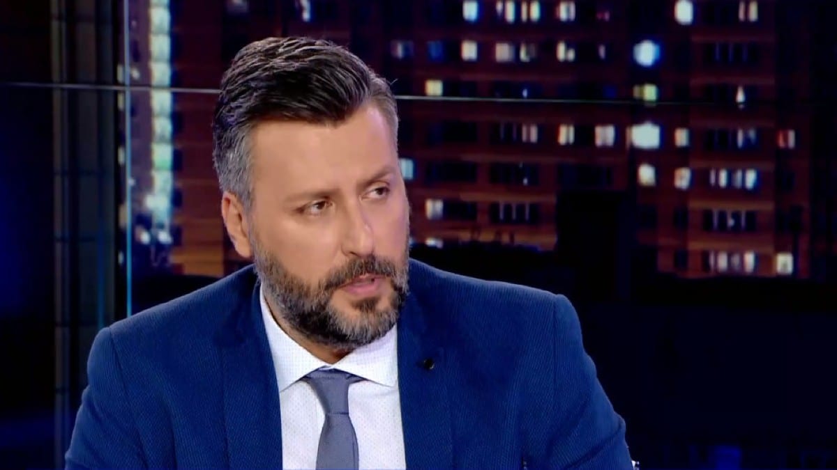 Ο Γιάννης Καλλιάνος μιλάει για τον πατέρα του και συγκινεί: «Έκλαιγα για 40 λεπτά»