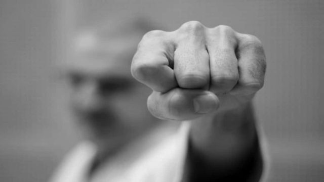 Φρίκη στη Θεσσαλονίκη: Στα χέρια της δικαιοσύνης προπονητής πολεμικών τεχνών – Κατηγορείται για σεξουαλική κακοποίηση σε 14χρονη αθλήτρια