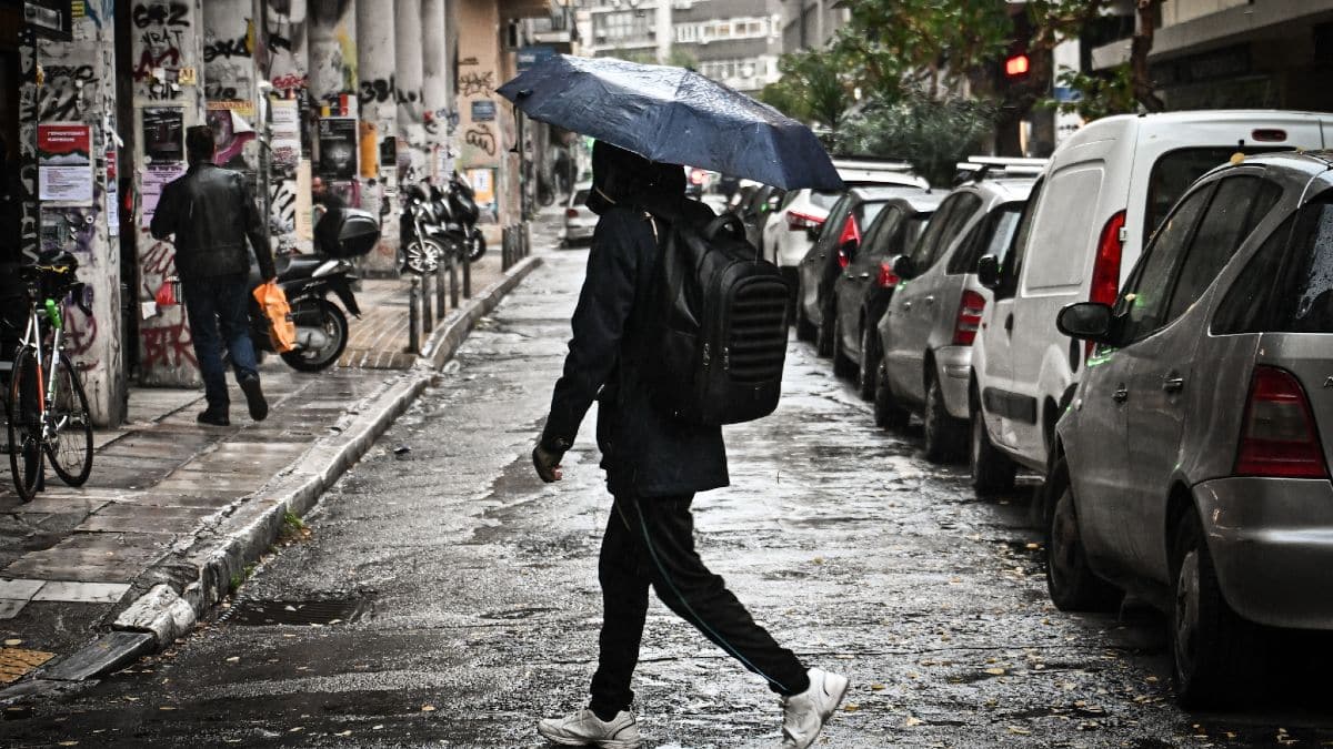 Σαρωτικό το πέρασμα της κακοκαιρίας Bora: Ήχησε το 112 και στην Αττική – Προειδοποίηση για ισχυρές καταιγίδες