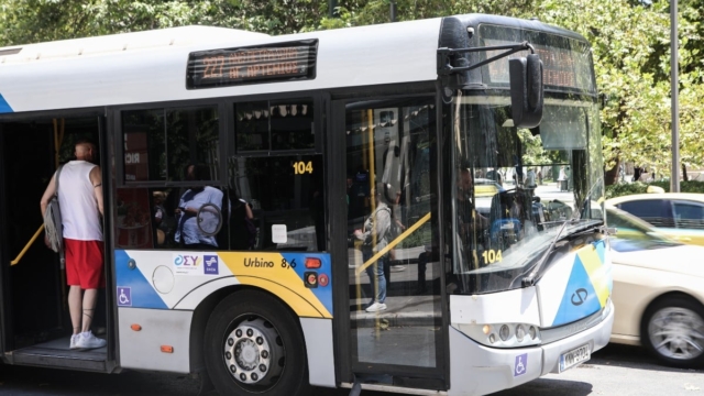 Απίστευτο και ελληνικό: Αντί να απολύσουν τον οδηγό λεωφορείου που οδηγούσε τύφλα στο μεθύσι τον πάνε με πειθαρχικές διώξεις!