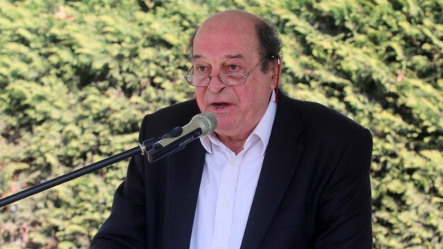 Ο Μανούσος Μανουσάκης μας λέει αντίο: Πού και πότε θα γίνει η κηδεία του σπουδαίου σκηνοθέτη