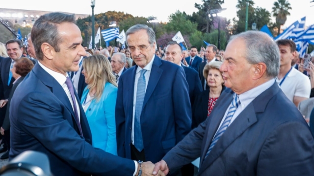 Κανείς δεν ακολουθεί τον Σαμαρά: Οι επόμενες κινήσεις του πρώην πρωθυπουργού και η στάση Καραμανλή