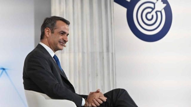 Αισιόδοξος ο Κυριάκος Μητσοτάκης: «Ακόμη περισσότερες ελαφρύνσεις στους μισθωτούς με μεσαία εισοδήματα ως το 2027»